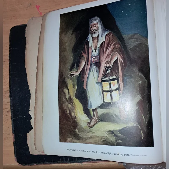 HOLY BIBLE KJV VINTAGE 1938 - Picture 5 of 17